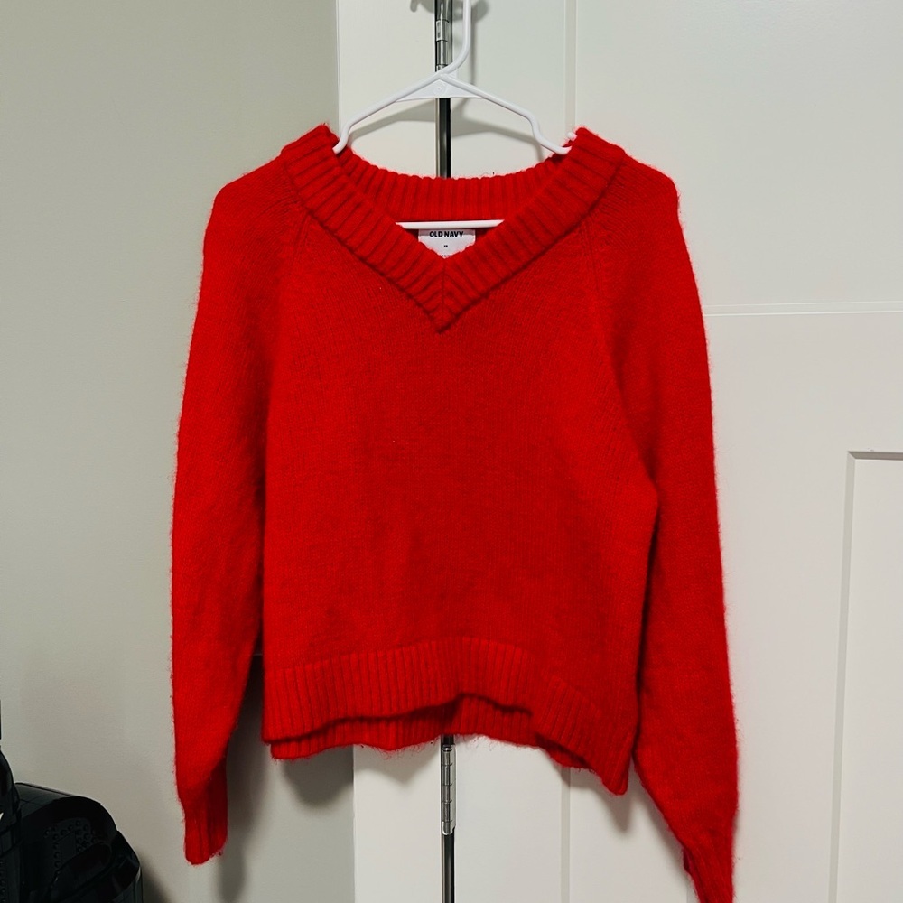 Old Navy Red V-Neck Women's Sweater